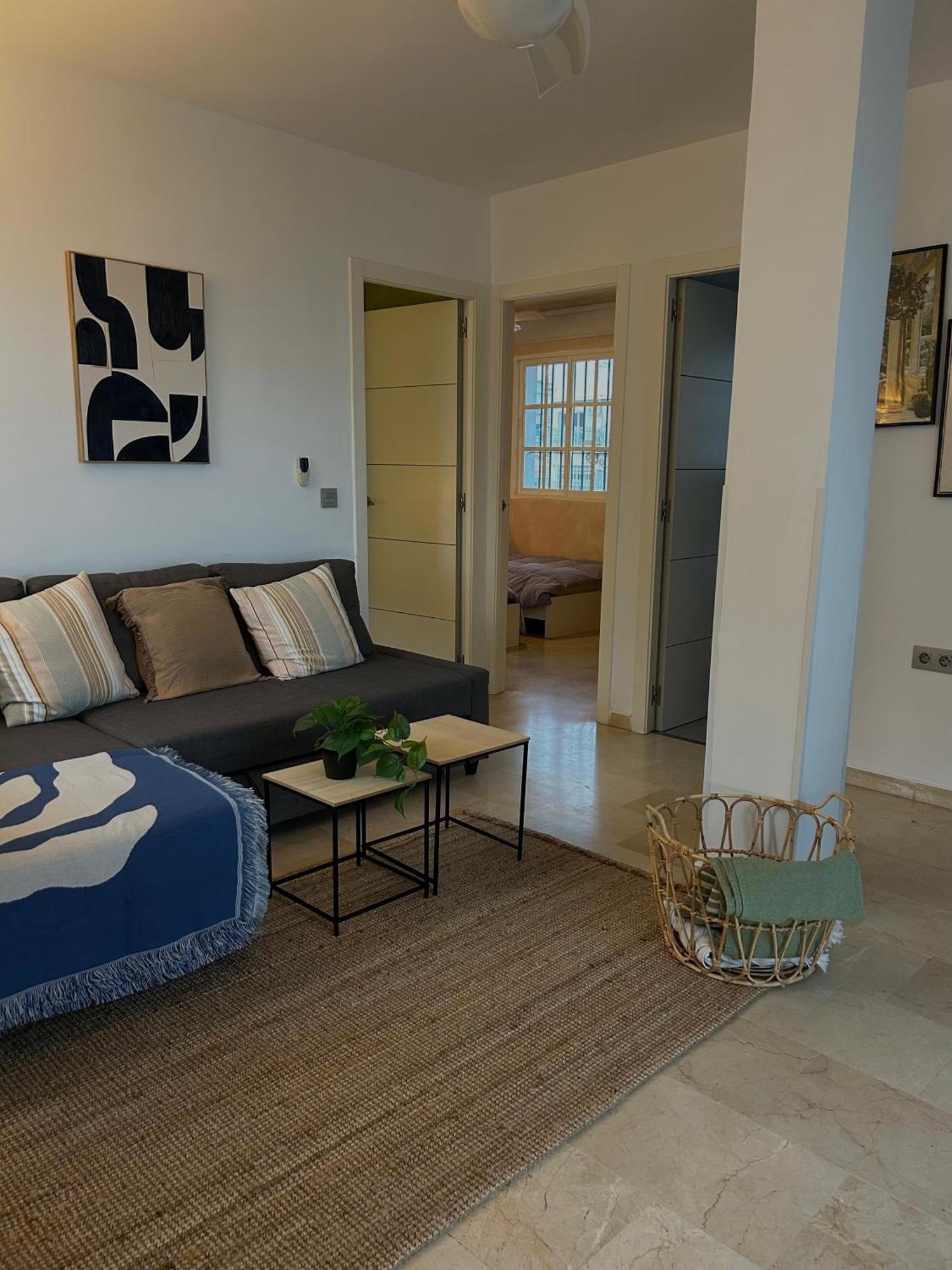 Apartment Mediterranean Near The With Seaview, Pool & Balcony