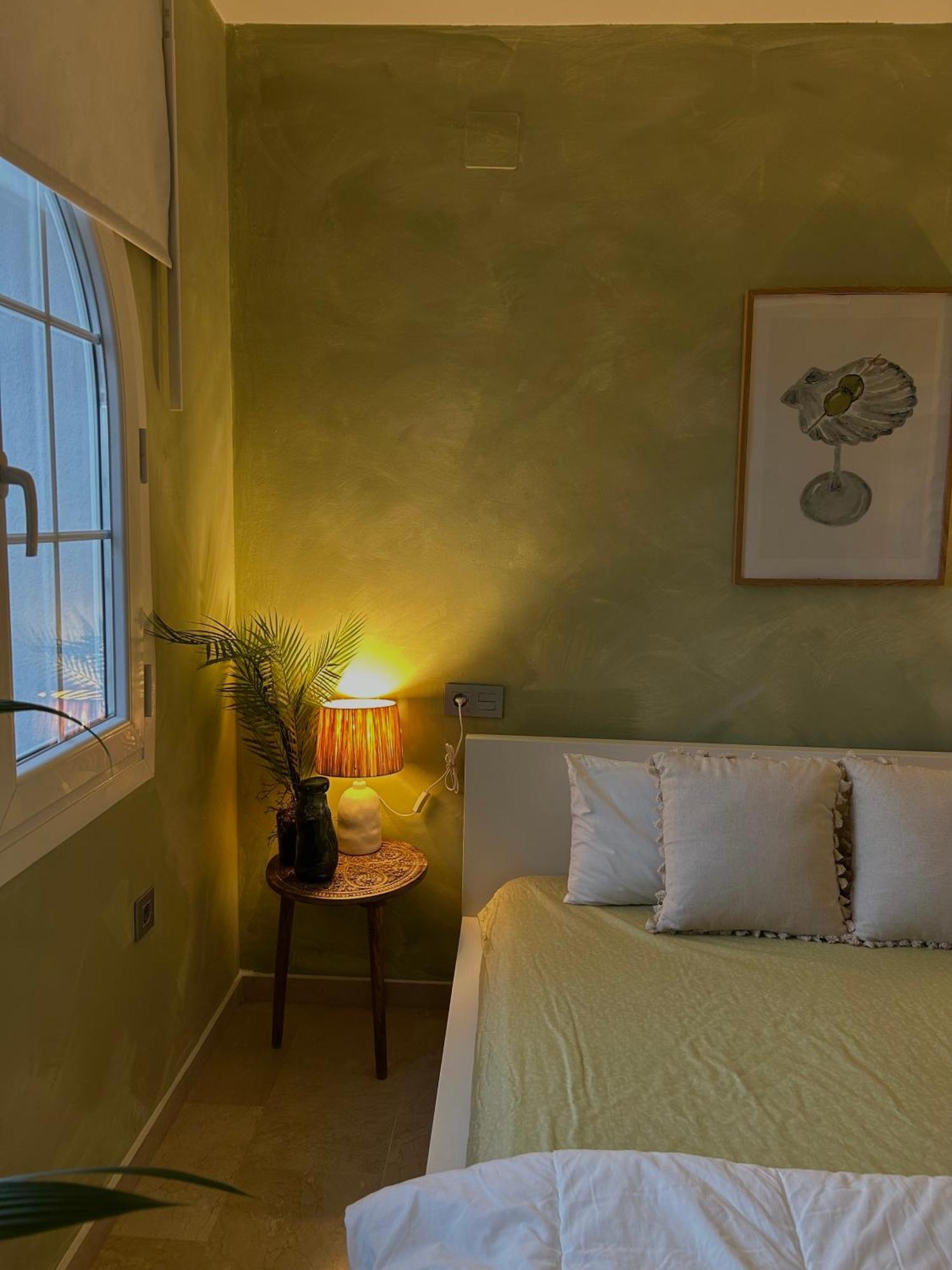 Apartment Mediterranean Near The With Seaview, Pool & Balcony *