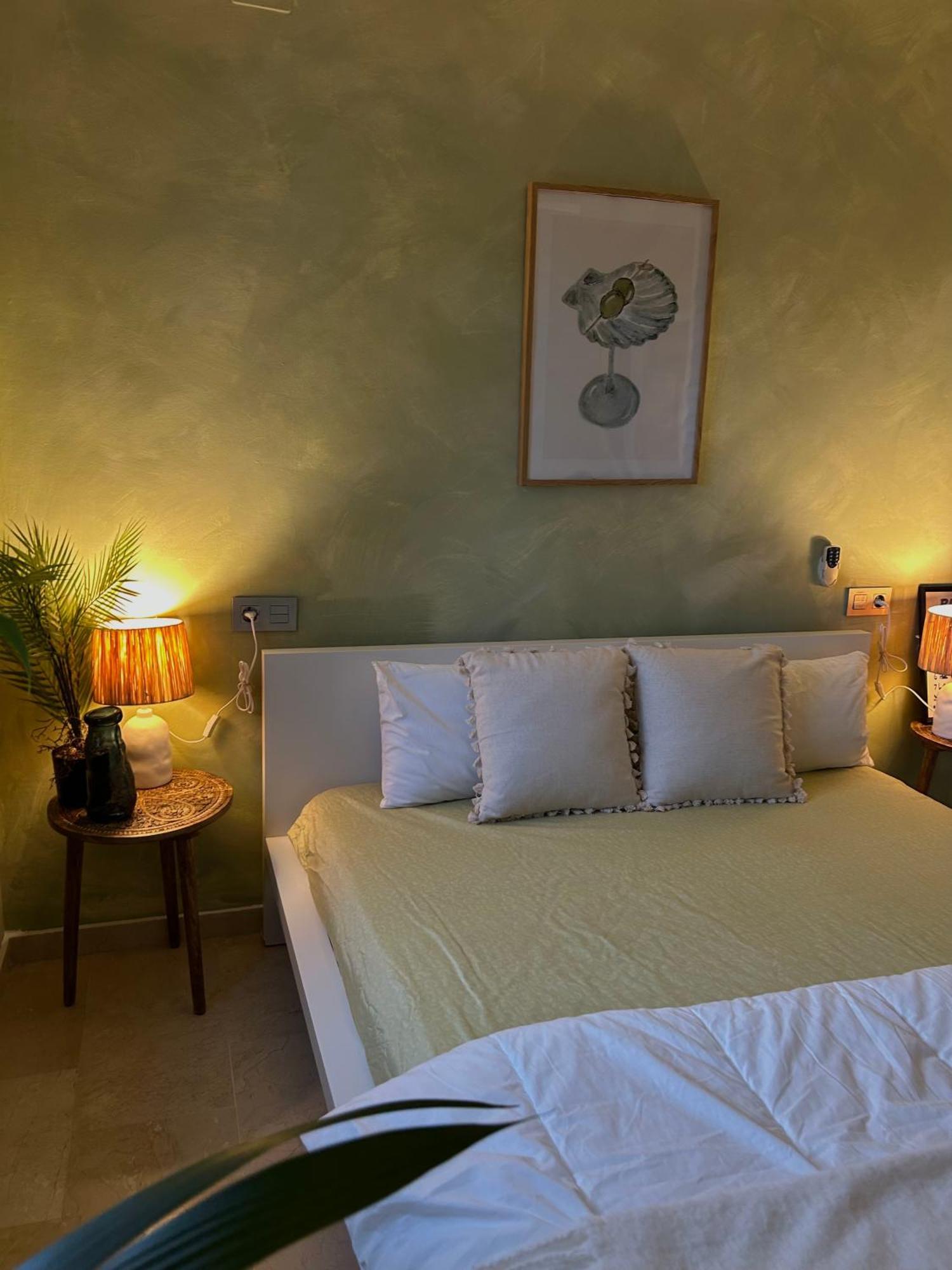 Mediterranean Near The With Seaview, Pool & Balcony Apartment