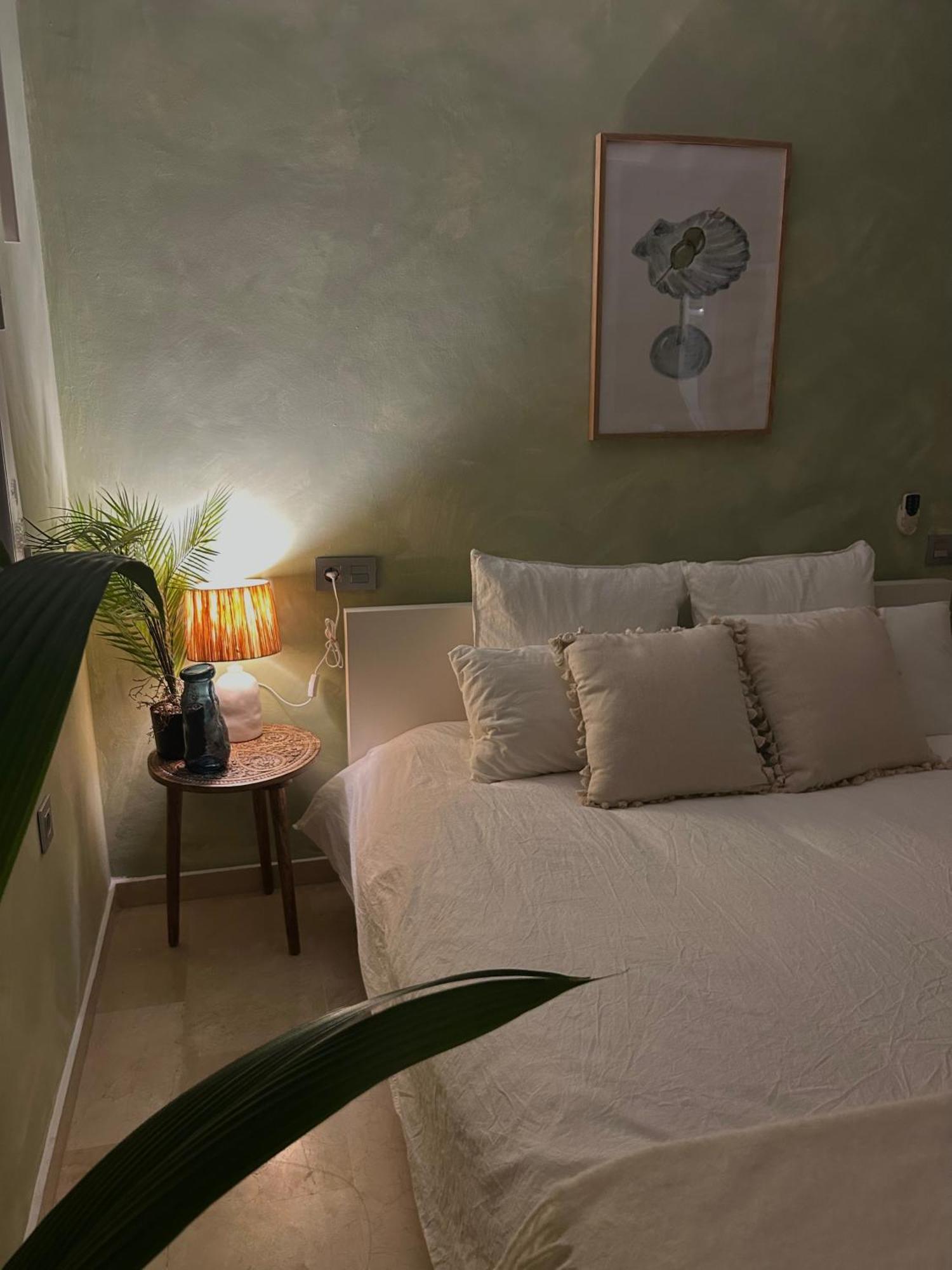 Mediterranean Near The With Seaview, Pool & Balcony Benalmadena