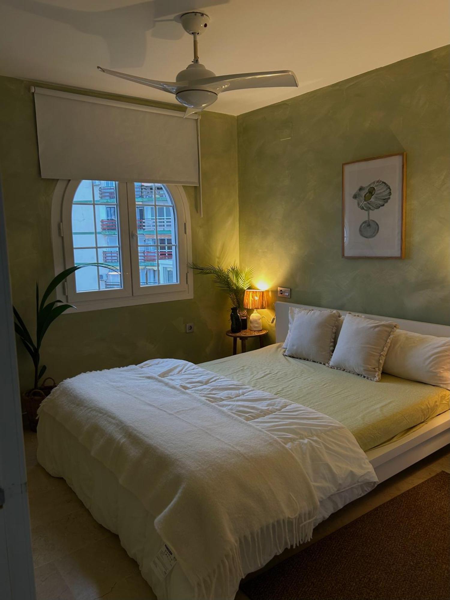 Apartment Mediterranean Near The With Seaview, Pool & Balcony *